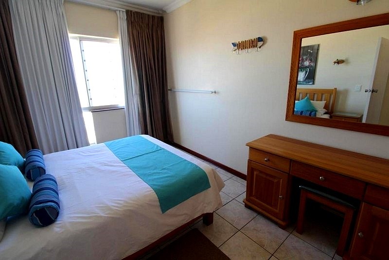 Santana 905 - Self Catering Holiday Accommodation in Margate - Sleeps 6