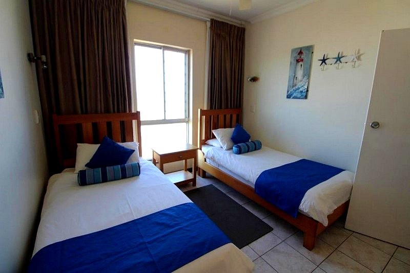 Santana 905 - Self Catering Holiday Accommodation in Margate - Sleeps 6