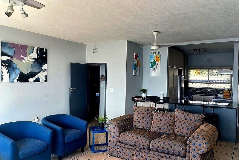 Sue Casa 10 - Manaba - Sleeps 6 - From R630.00 per day