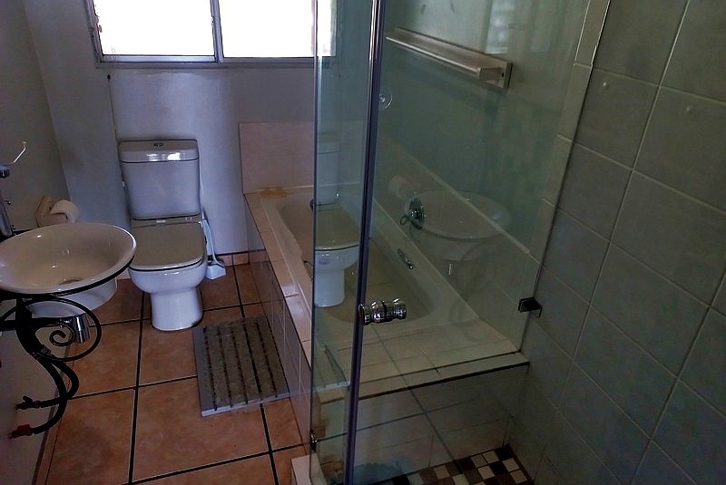 Sue Casa 10 - Manaba - Sleeps 6 - From R630.00 per day