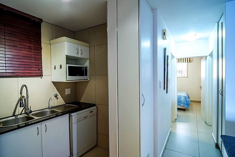 Santorini 304 A - Self Catering Holiday Accommodation Margate - Sleeps 6 - From R1200.00 Per Night/Per Unit