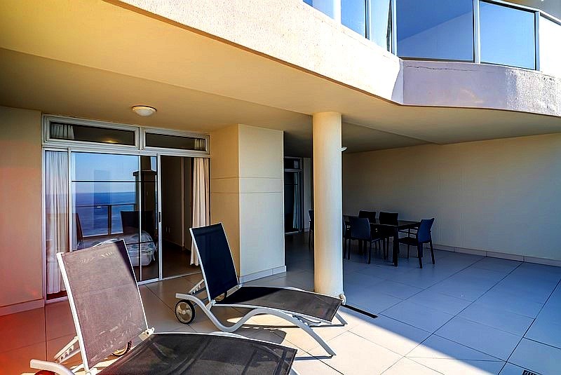 Santorini 304 A - Self Catering Holiday Accommodation Margate - Sleeps 6 - From R1200.00 Per Night/Per Unit