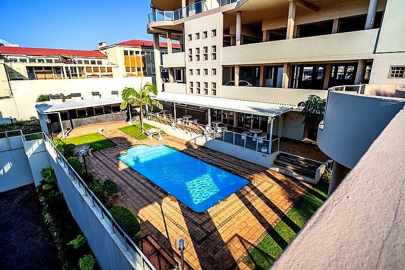 Santorini 304 A - Self Catering Holiday Accommodation Margate - Sleeps 6 - From R1200.00 Per Night/Per Unit