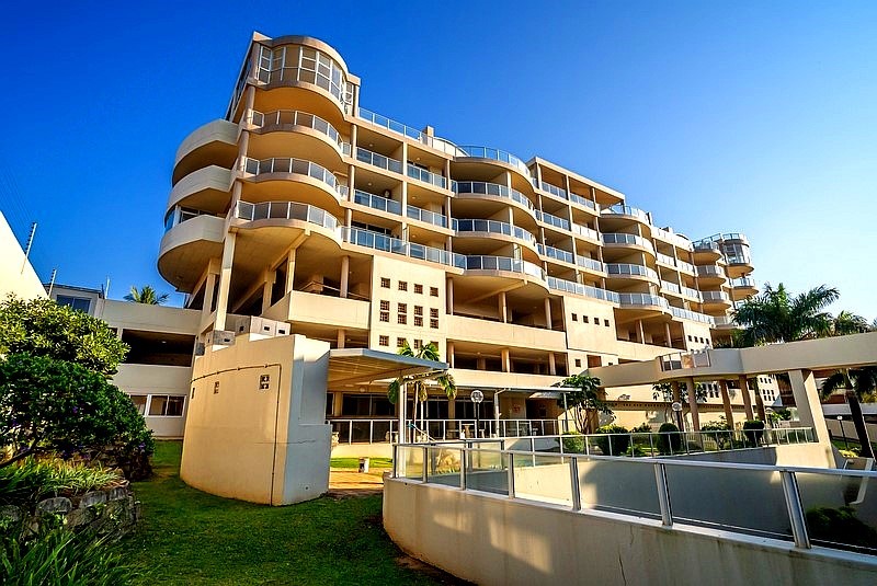 Santorini 304 A - Self Catering Holiday Accommodation Margate - Sleeps 6 - From R1200.00 Per Night/Per Unit